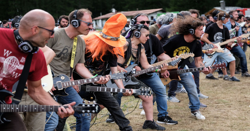 Rockin’1000:  maior banda de rock do mundo toca pela 1ª vez em SP