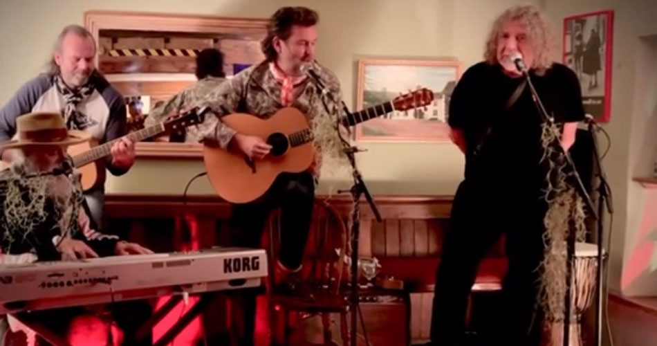 Robert Plant faz apresentação em pequeno pub inglês; veja vídeo