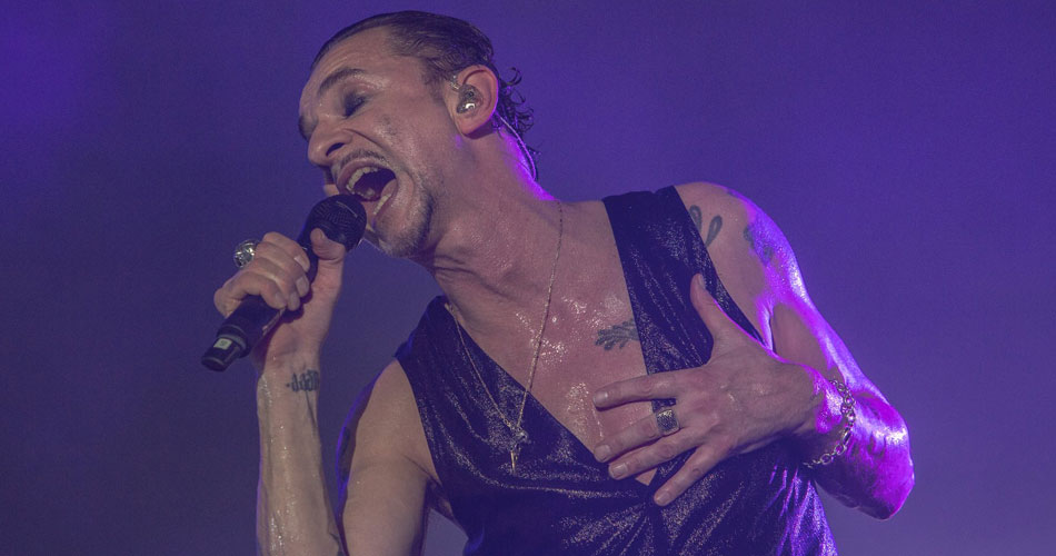 Dave Gahan interrompe show do Depeche Mode para acabar com briga na plateia