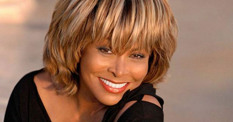 Tina Turner é homenageada na cerimônia do Grammy