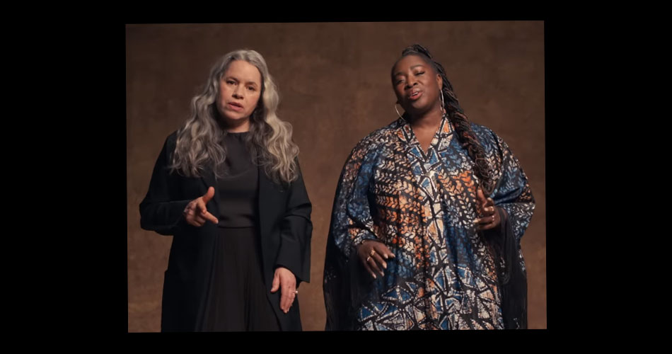 Dueto de Natalie Merchant com Abena Koomson-Davis ganha videoclipe