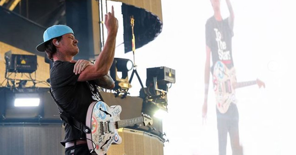 Blink-182 retorna aos palcos com sua formação clássica; confira vídeos, fotos e setlist