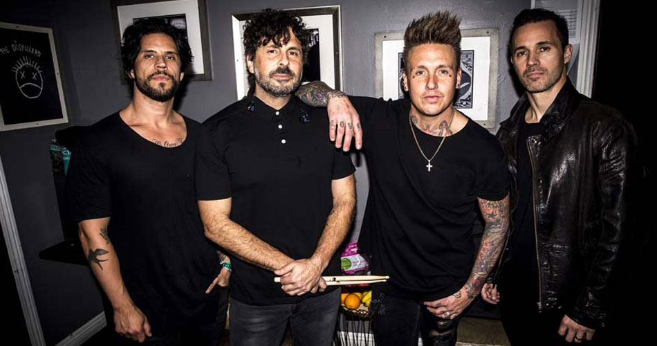 Papa Roach lança videoclipe para versão acústica de “Dying To Believe”