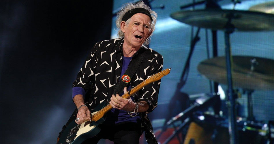 Guitarrista dos Rolling Stones diz sentir falta dos Beatles