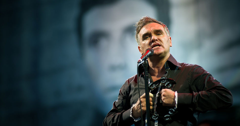 Morrissey pega dengue e adia shows no Brasil