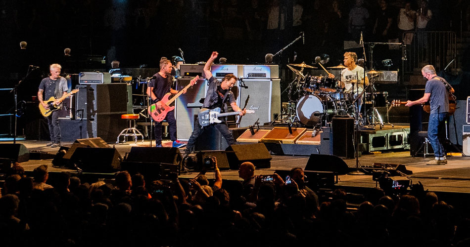 Pearl Jam retorna aos palcos com dois shows ecléticos