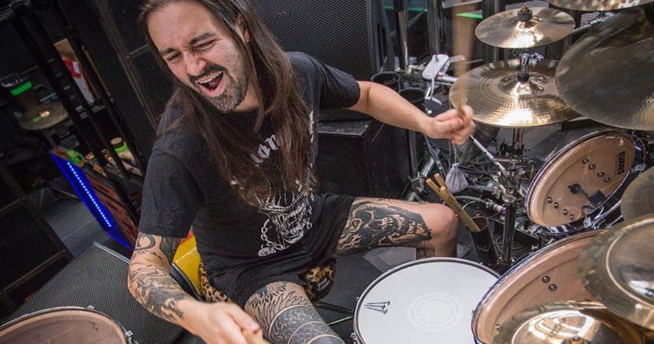 Jay Weinberg, ex-Slipknot, volta a tocar bateria após cirurgia