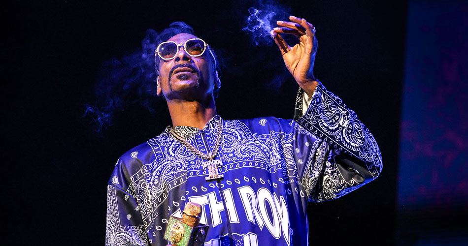 Snoop Dogg: rapper continua fumando maconha