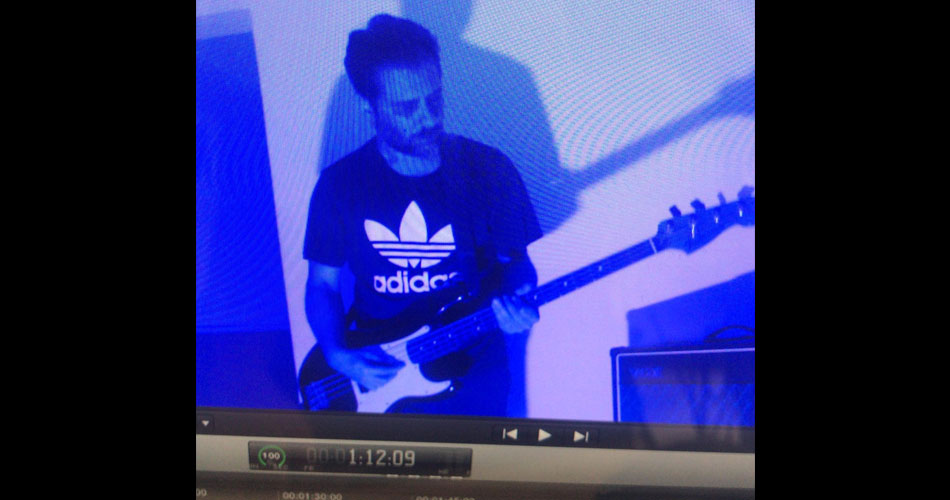 Hugo Mariutti lança EP “Blue Era”, com b-sides e cover do New Order