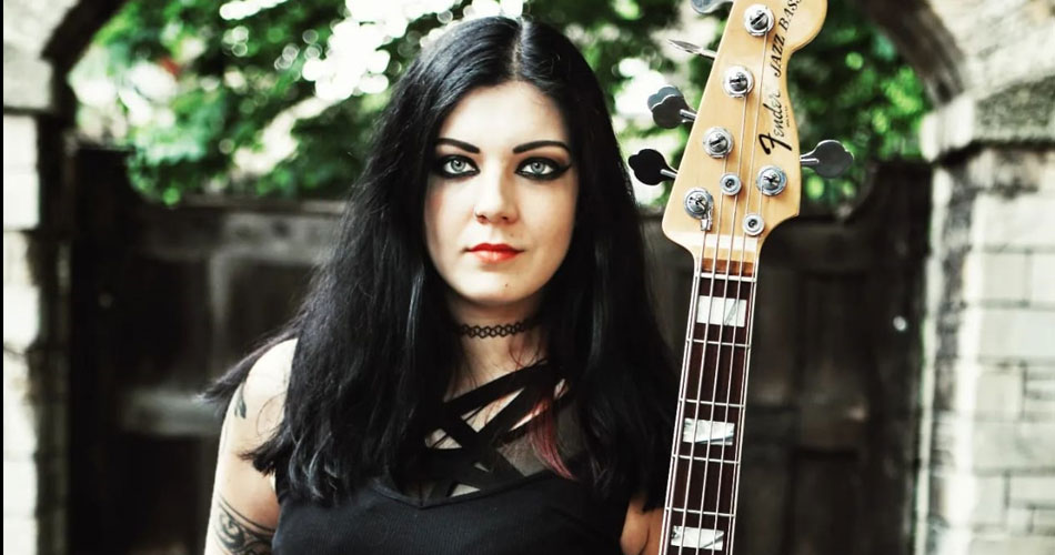Mercyful Fate apresenta sua nova baixista: Becky Baldwin