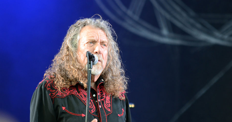 Robert Plant faz performance surpresa ao lado da irmã de John Bonham