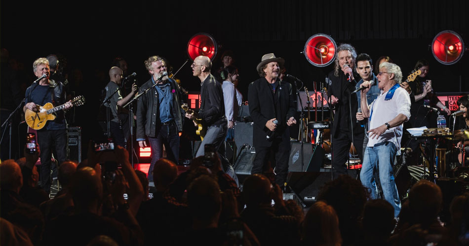 Roger Daltrey, do The Who, canta ao lado de Robert Plant e Eddie Vedder