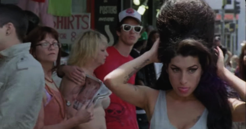 Imagens inéditas de Amy Winehouse são compartilhadas em novo vídeo de “Tears Dry On Their Own”