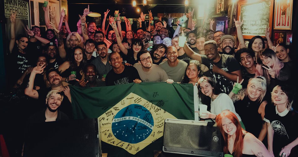 Linkin Park celebra em suas redes sociais festa de fã-clube no Brasil